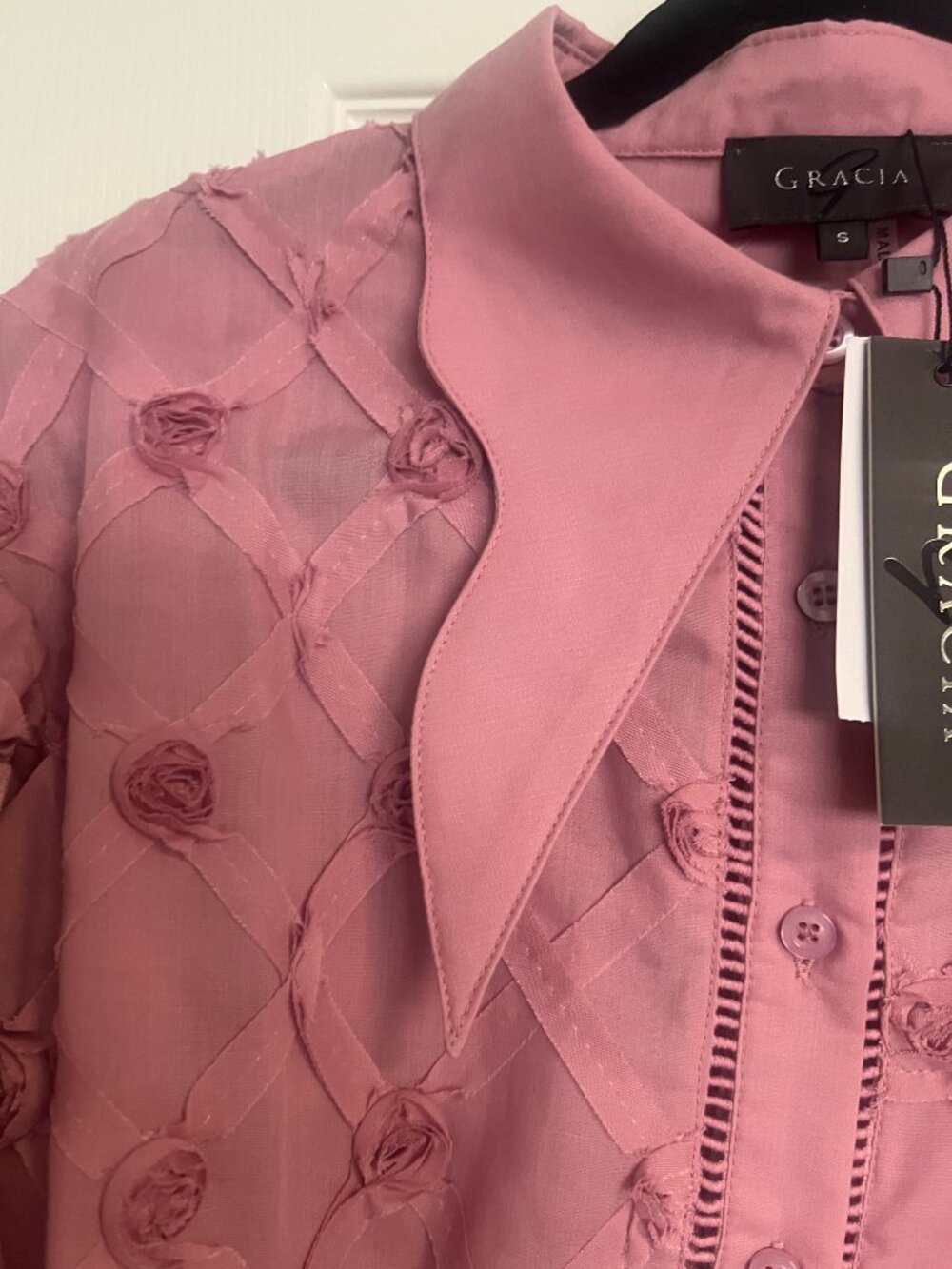 Gracia Puff Sleeve Button-Down Collared Solid Top - Picture 8 of 9